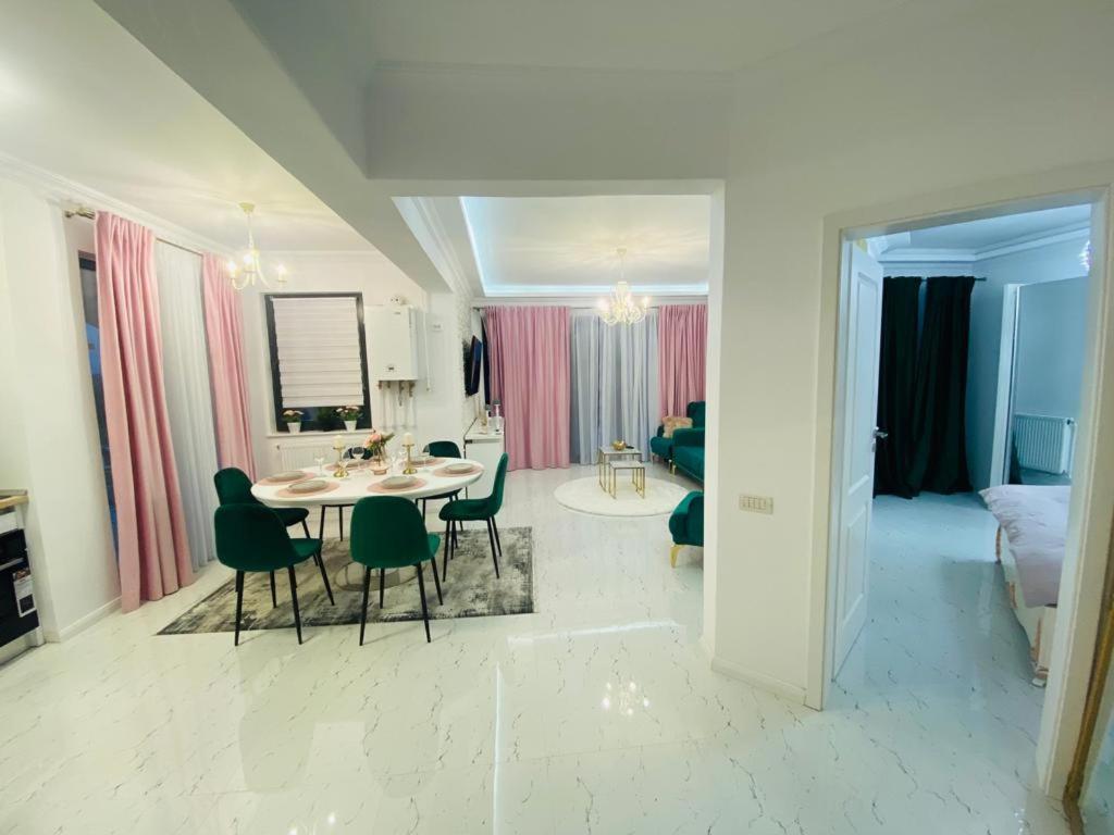 Grazzia Deluxe Apartments นาโวดาริ ภายนอก รูปภาพ