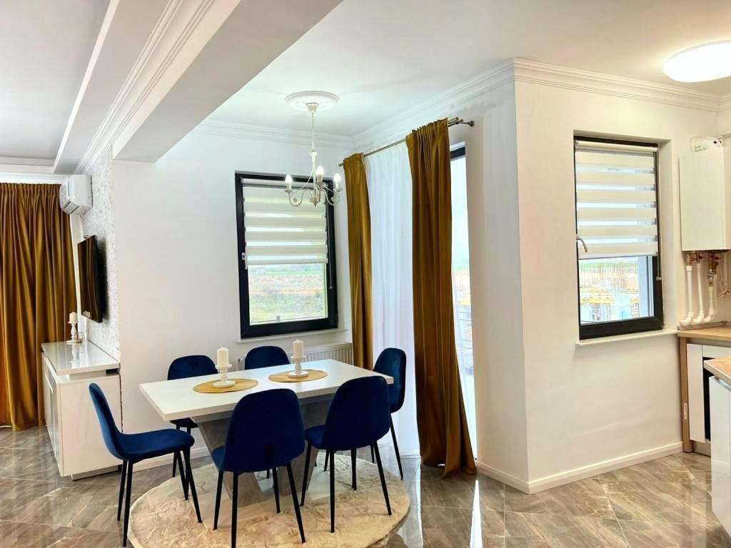 Grazzia Deluxe Apartments นาโวดาริ ภายนอก รูปภาพ