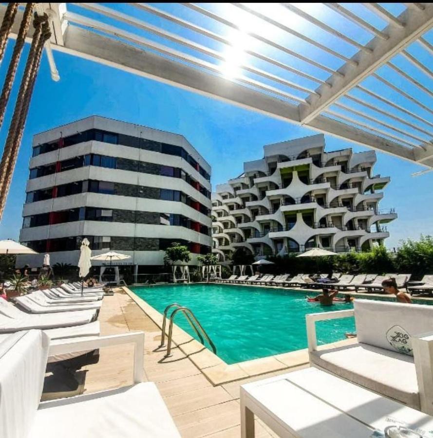 Grazzia Deluxe Apartments นาโวดาริ ภายนอก รูปภาพ